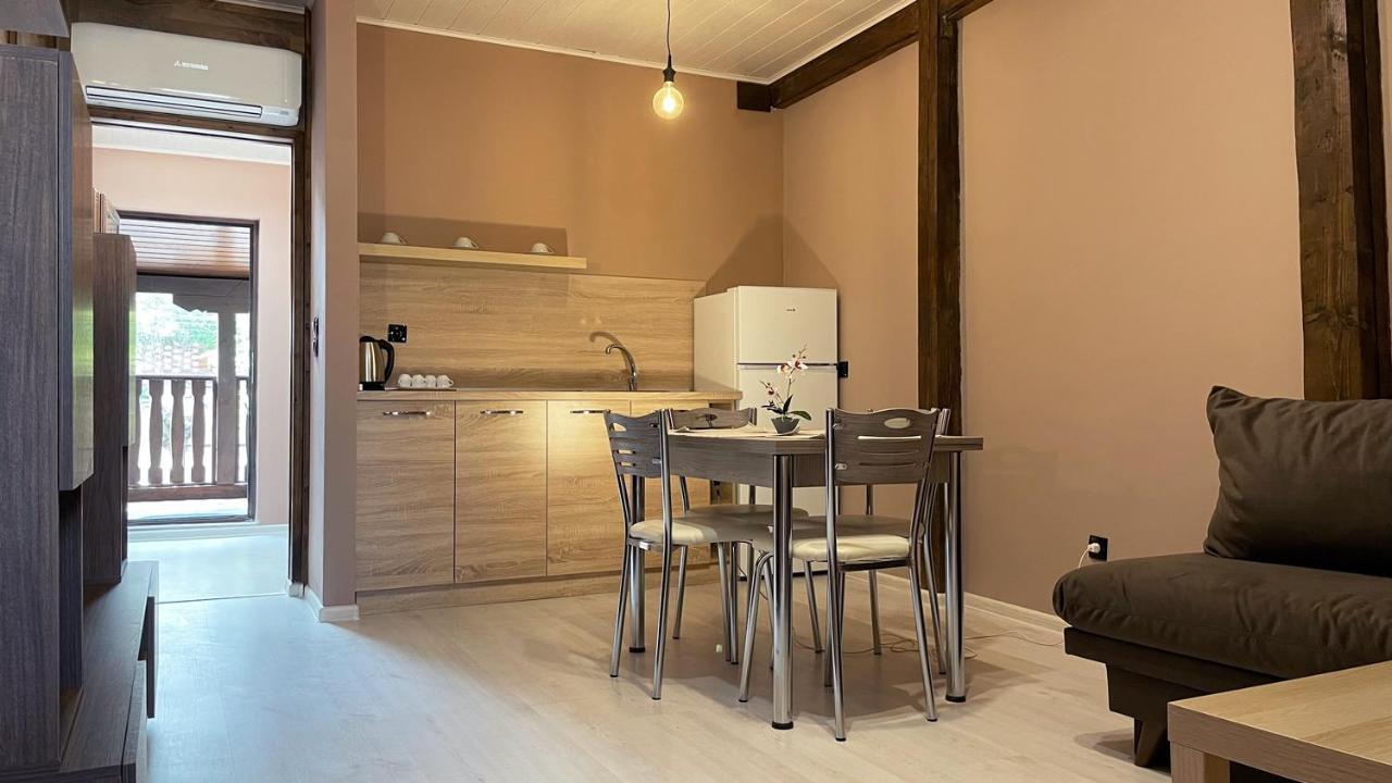 Апартхотел Конниците Aparthotel Veliko Tarnovo Exterior photo